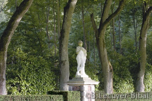 statue,parc,arbres